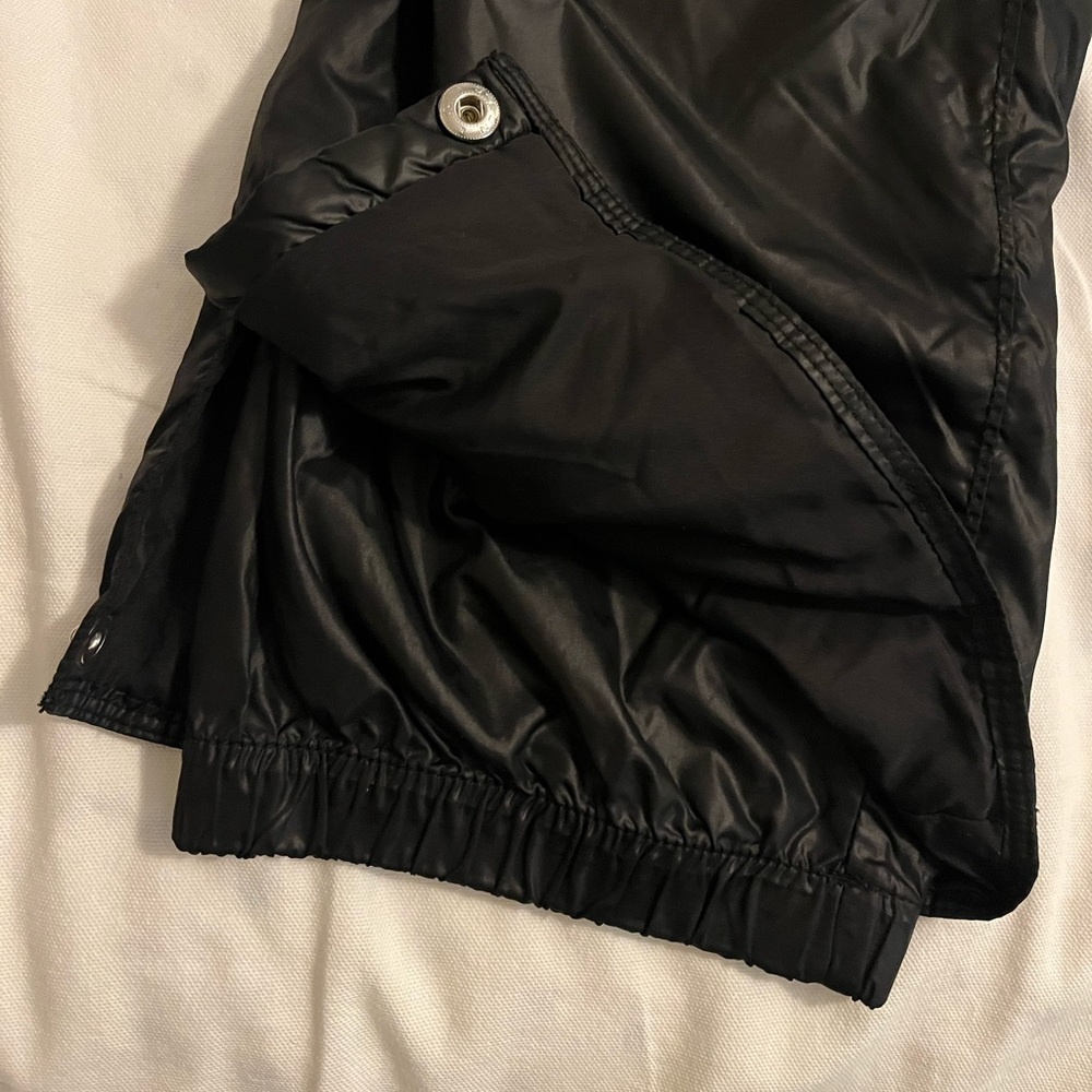 EUC. Gap Kids snowboarding pants. Size XL (12)